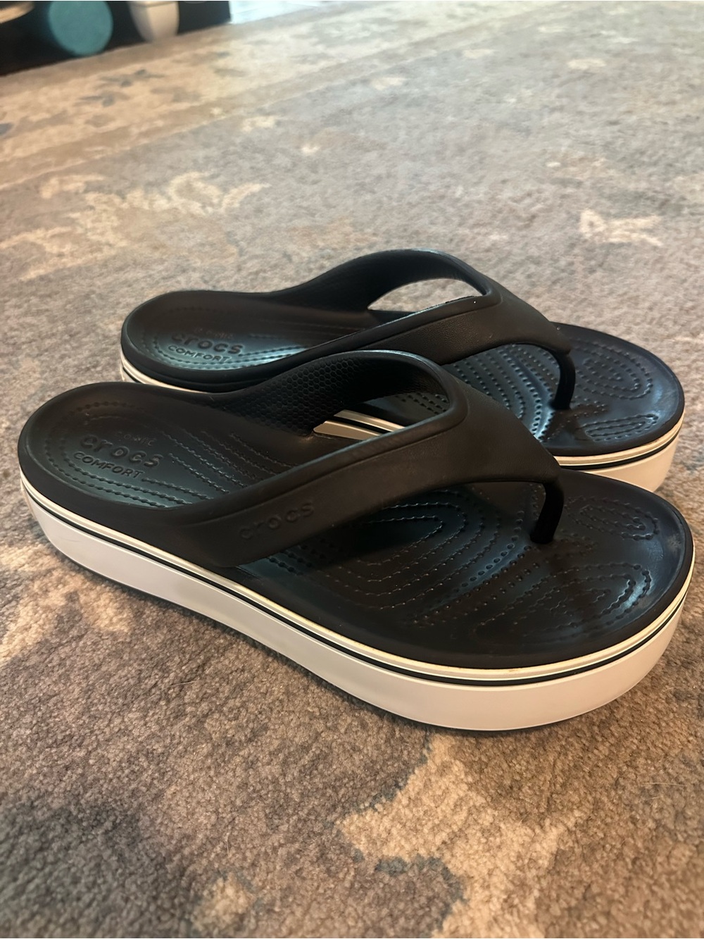 Crocs Women’s Platform Flip Flop Sandals Black & White Size 9